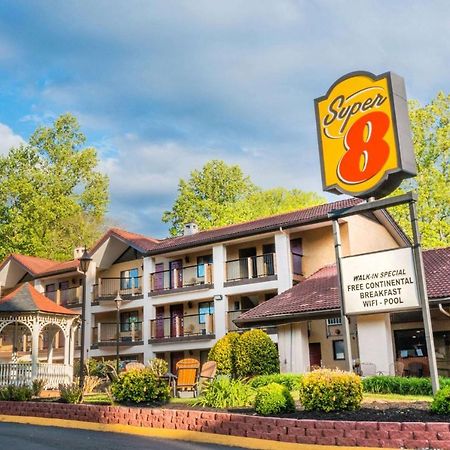Hotel Super 8 By Wyndham Downtown Gatlinburg At Convention Center Exterior foto